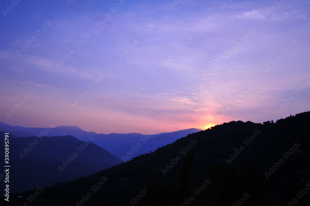 Obraz premium sunrise in a valley