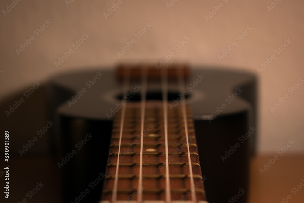Ukelele (ukulele) soprano negro para los amantes de la música Ukelele (ukulele) soprano negro para los amantes de la música