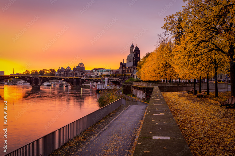 Obraz premium Herbst in Dresden