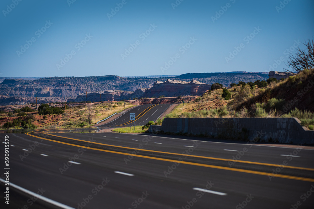 Fototapeta premium Asphalt road panorama in countryside on Autumn day.