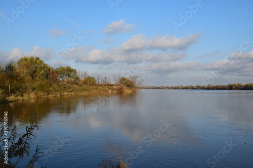 Jesień nad Wisłą w okolicy Sandomierza