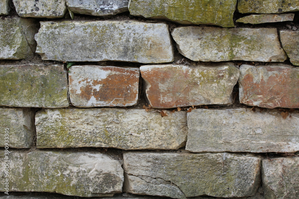 Fototapeta premium Unregelmäßige Natursteinmauer