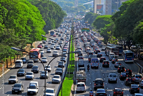 Congestionamento de transito, avenida 23 de Maio. Sao Paulo, Brasil photo