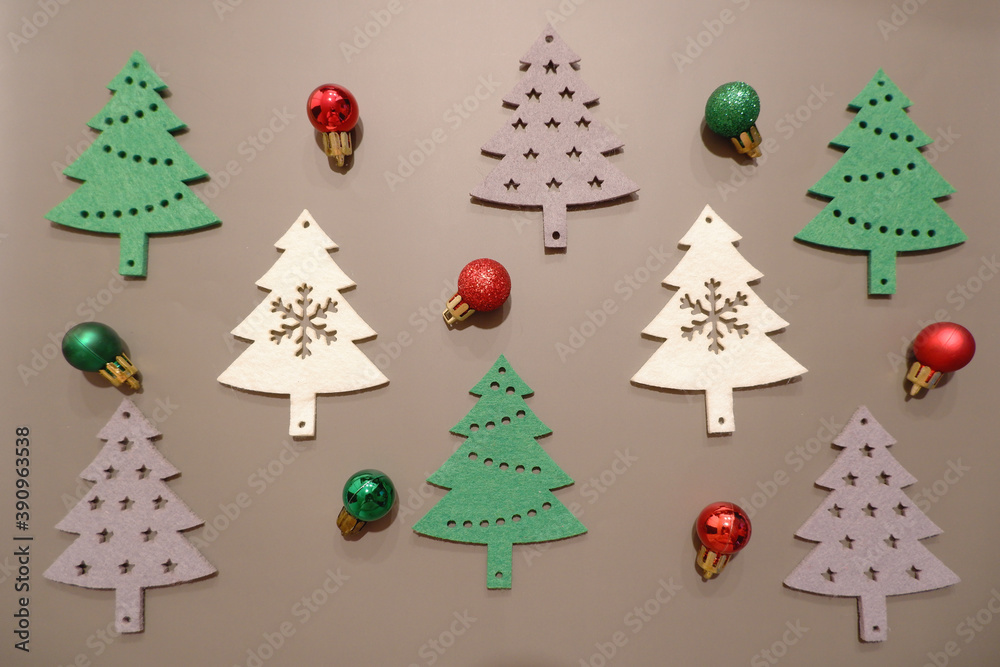 Christmas pattern decorative with trees and ornaments. クリスマスパターン、クリスマスツリーとオーナメント