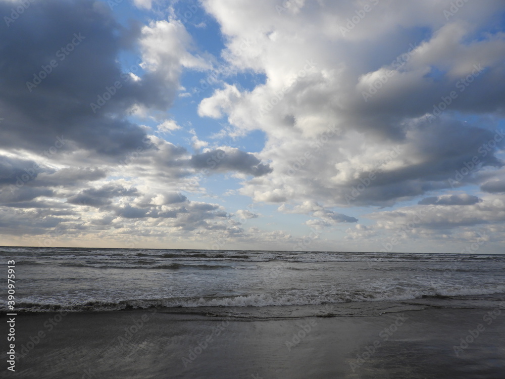 春の日本海