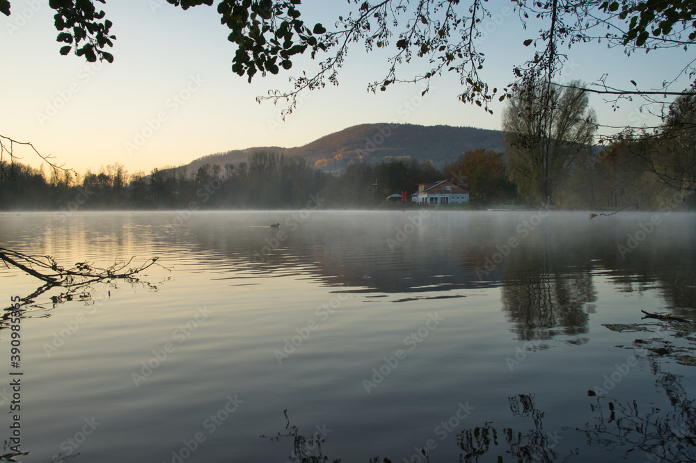 Fototapeta premium sunrise over lake