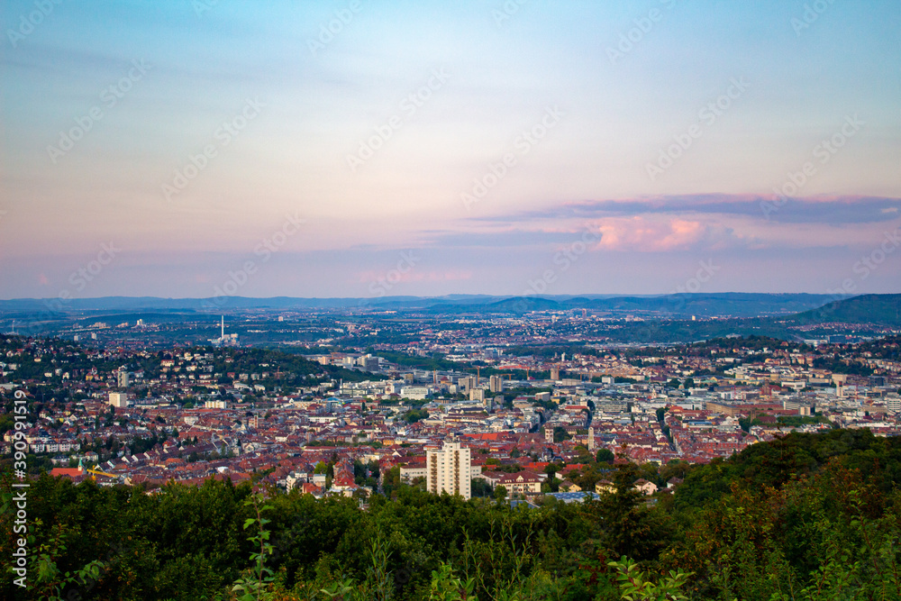 Stuttgart city vom Birkenkopf Ausblick bei Nacht Sonnenuntergang