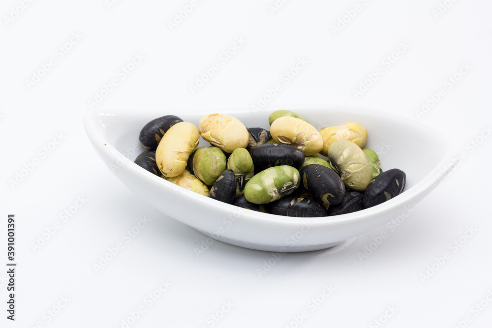 Aperitivo de semillas de soja tostadas y saladas Aperitivo de semillas de soja tostadas y saladas