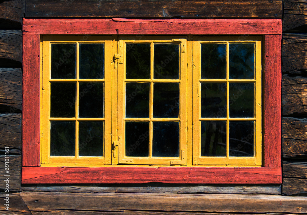 Fenêtre traditionnelle à Oslo, Norvège