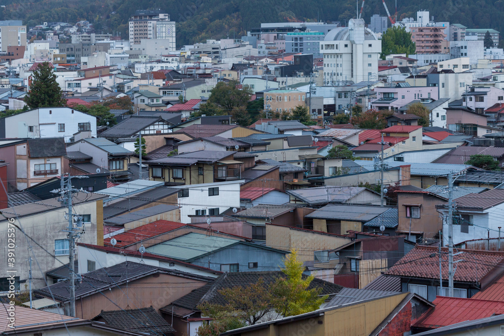 冬の岐阜県高山市の住宅街の風景