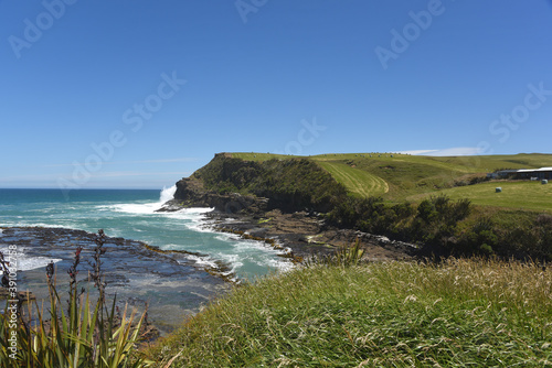 Fototapeta Naklejka Na Ścianę i Meble -  New Zealand- Panorama of the Catlins Coastline With Farm