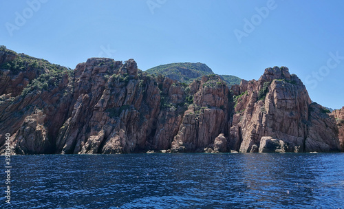 Vue du bateau des calanques de Piana en Corse