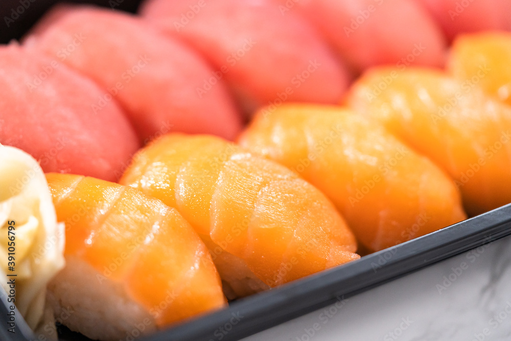 Pre-packaged sushi Pre-packaged sushi