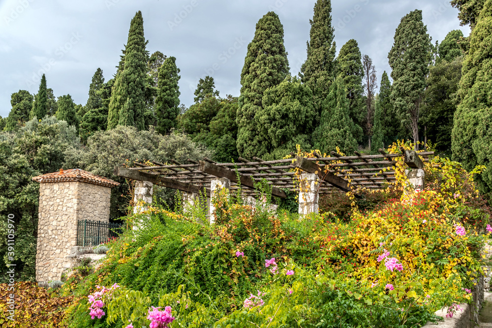 Jardin à la française du monastère de Cimiez à Nice
