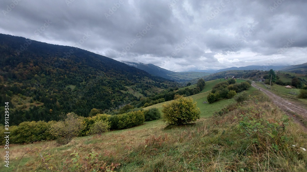 Fototapeta premium autumn in the mountains