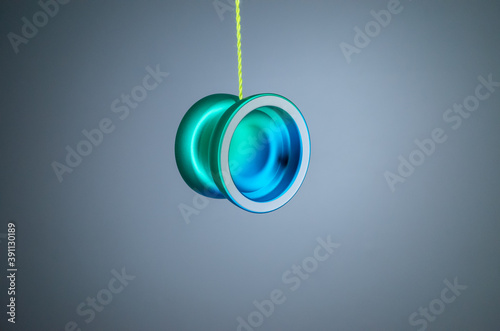 Blue Green white yoyo yo-yo unresponsive