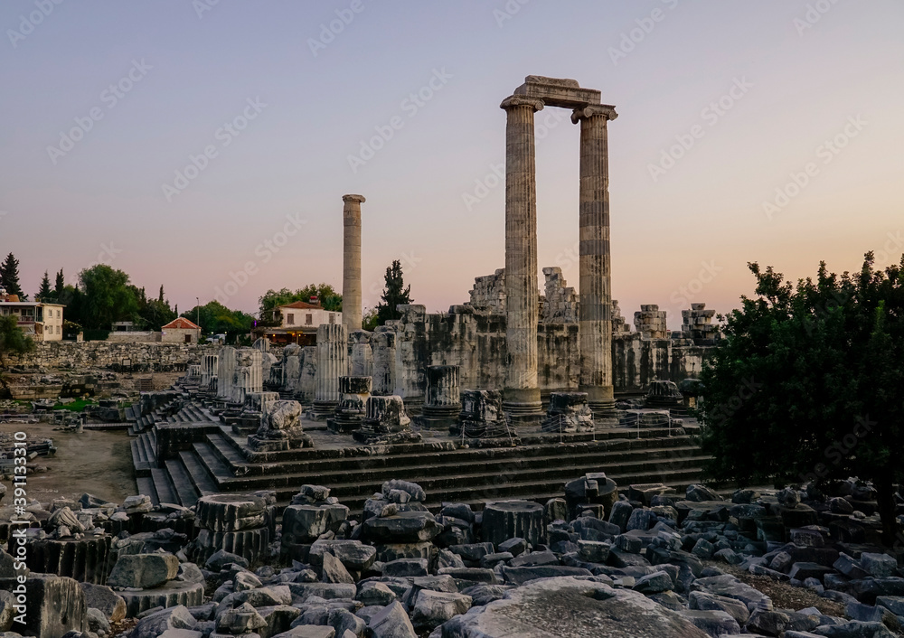 Fototapeta premium Temple of Apollo in Didyma antique city,