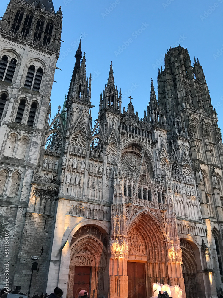 Fototapeta premium saint cathedral city