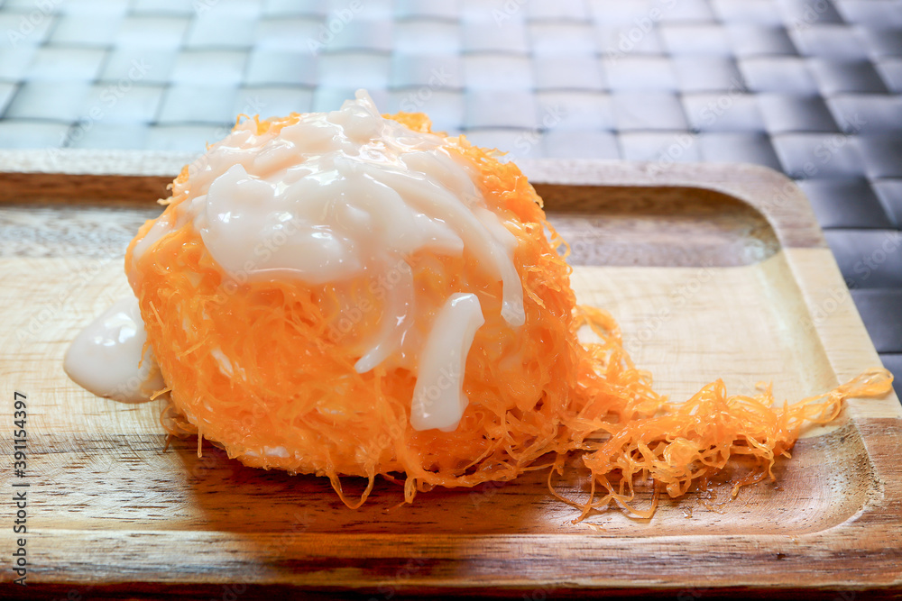 Golden egg Yolk Threads Recipe: Foi Thongs - Lion Brand