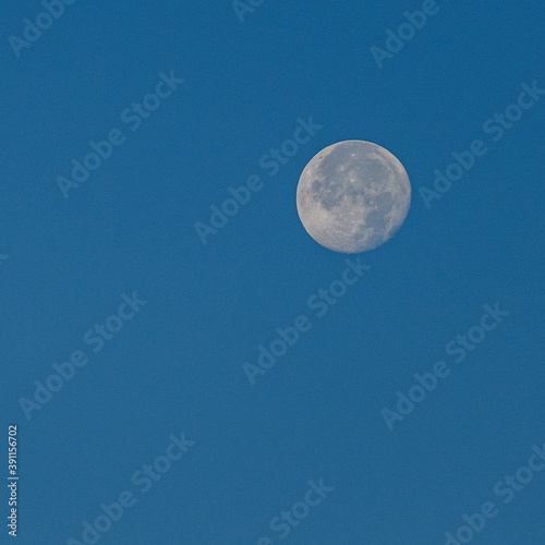 A full moon on a clear sky © Harrison