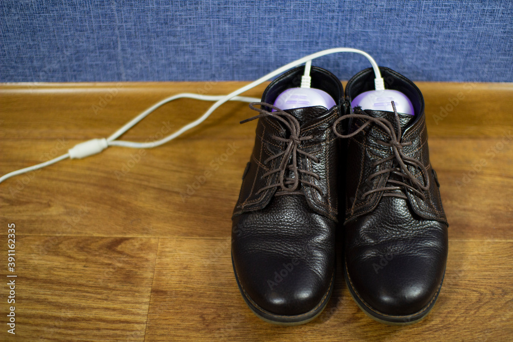 Electric ultraviolet Shoe dryer. Shoe care. Electric ultraviolet Shoe dryer. Shoe care.