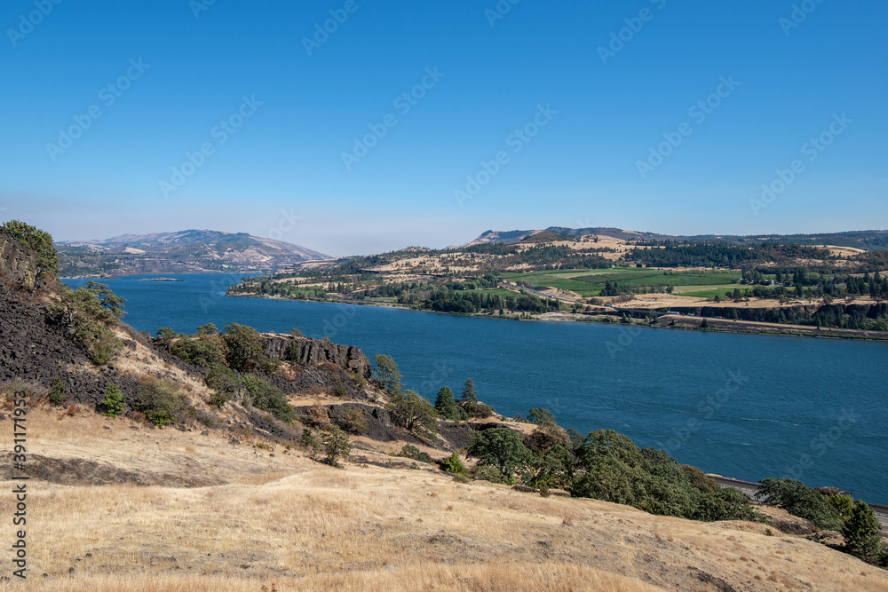 The mighty Columbia River forms the border between Oregon and Washington State near Lyle, WA