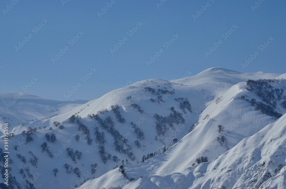 冬の飯豊の雪山
