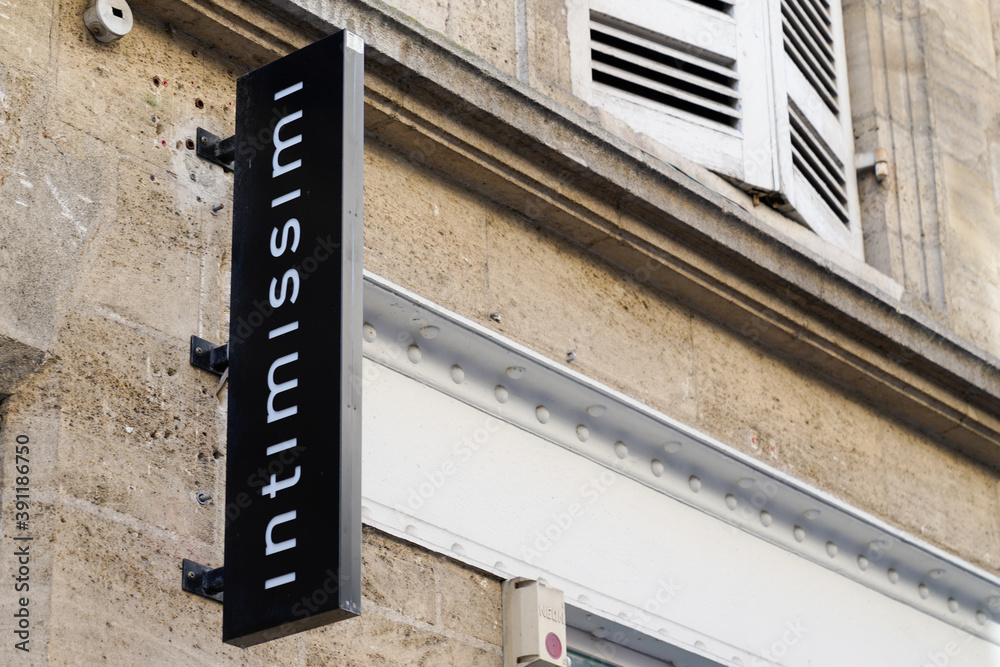 intimissimi shop logo sign and text front of Italian Lingerie