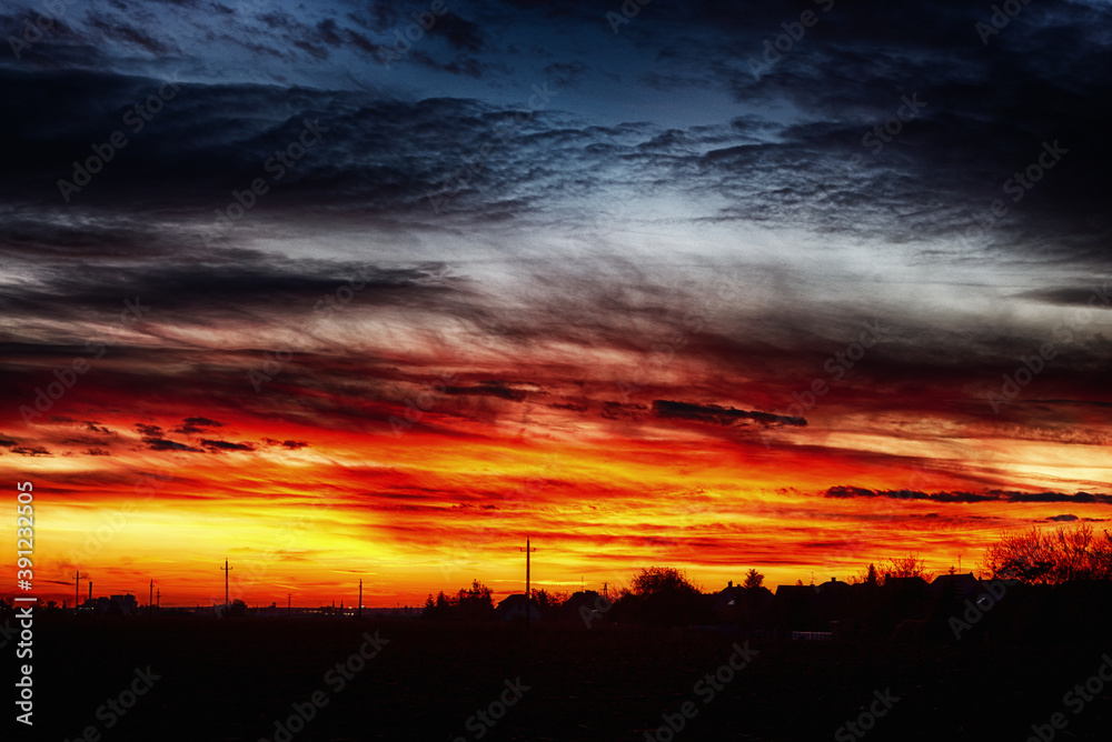 Fototapeta premium Sonnenuntergang mit Strommast