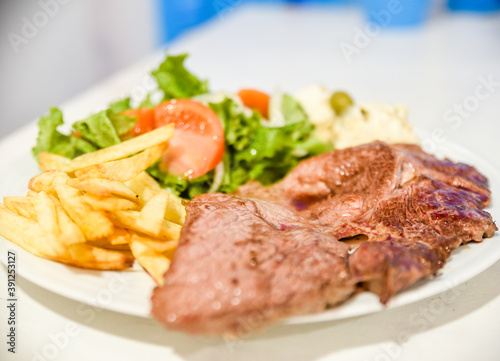 combo plate with beef fillet