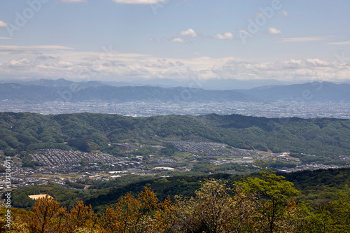 生駒山から望む生駒郡の街並み © Paylessimages