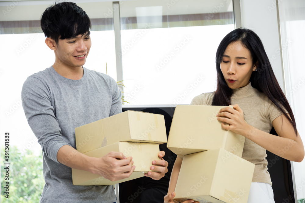 Couples are enjoying their hobbies at home with online sales. Couples are enjoying their hobbies at home with online sales.