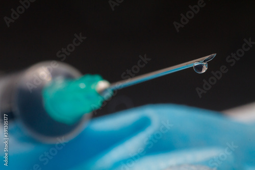 Vacuna e inyección contra la Covid-19