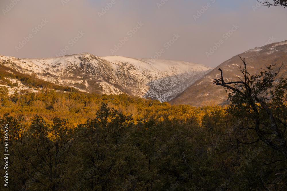 Obraz premium mountains in Sanabria