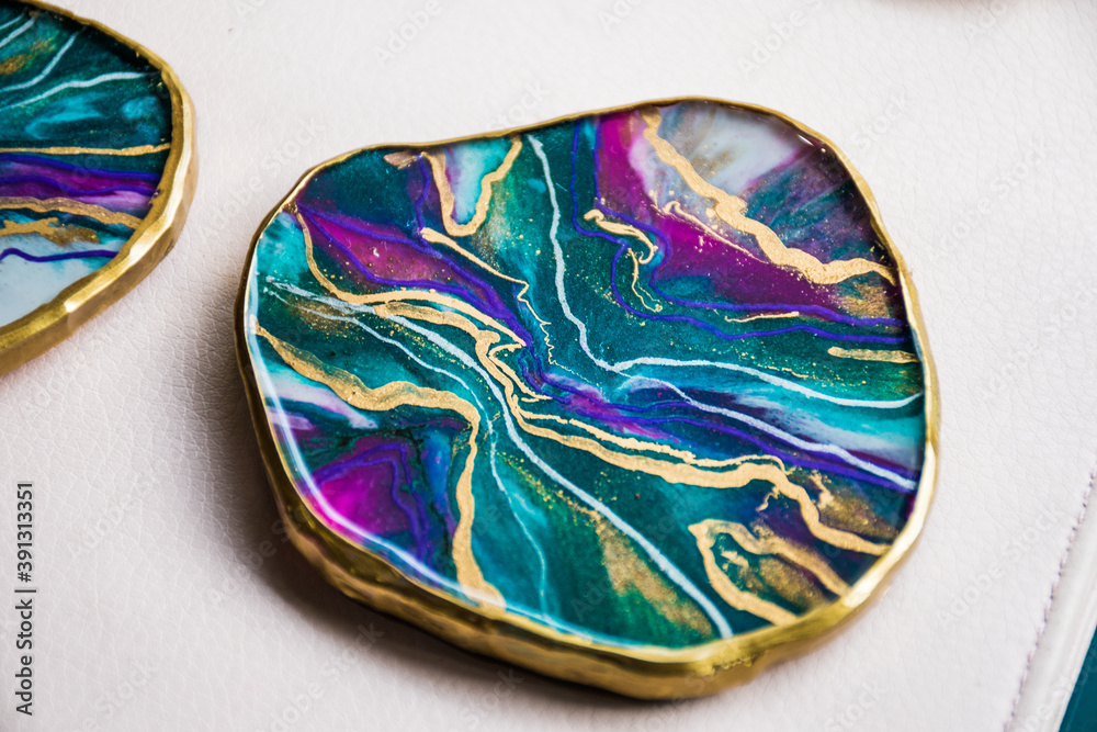 commissioned resin geode sapphire and emerald
original artwork commissioned resin geode sapphire and emerald
original artwork
