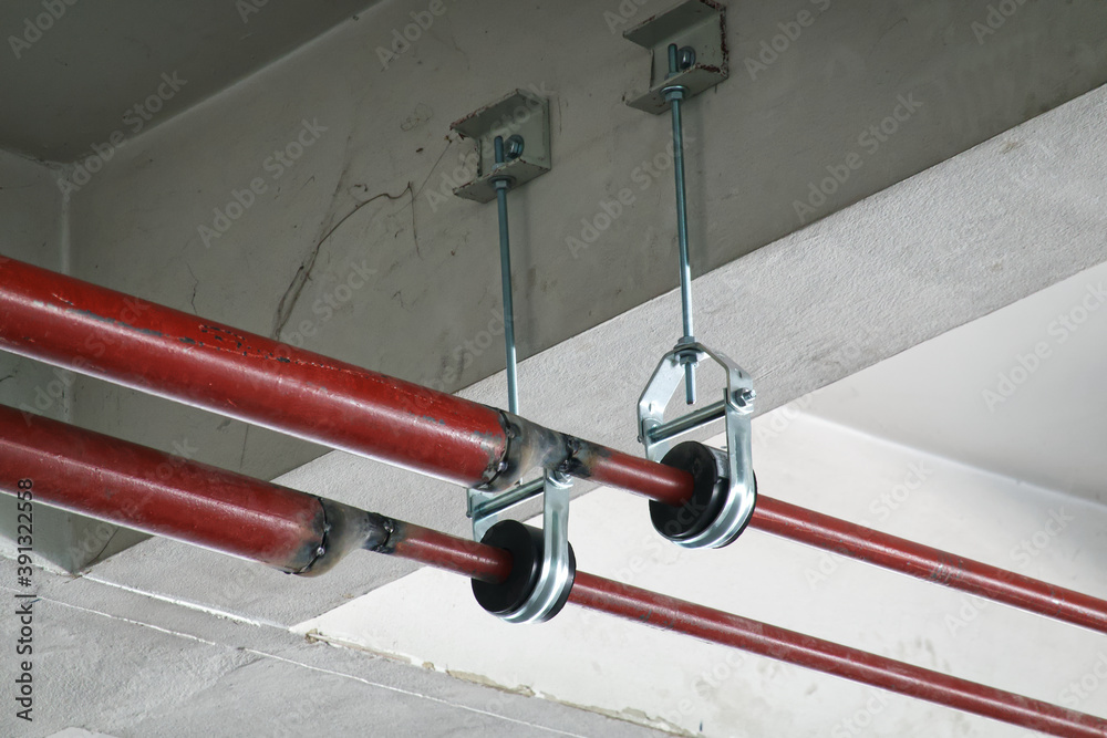 Installation of chilled water pipes and hanging with clevis hanger