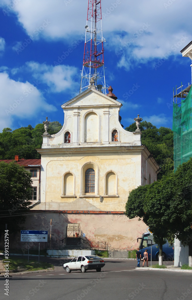 Fototapeta premium Church of the Blessed O. Kliment Sheptitsky (fromer church of st. Kazimir) in Lviv, Western Ukraine. 