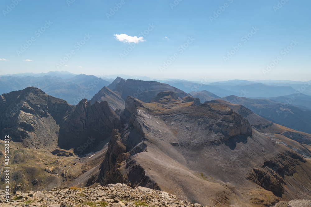Collaradeta peak from the top of Collarada (views to the east) in the Aragonese Pyrenees