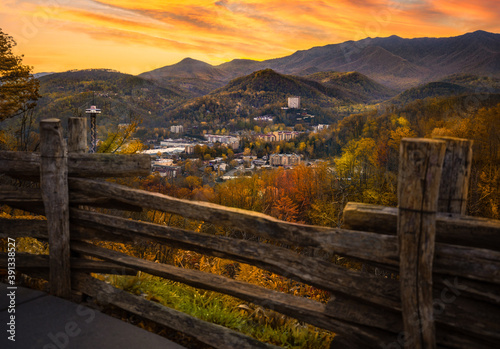Obraz na plátně Gatlinburg overlook during brilliant sunset