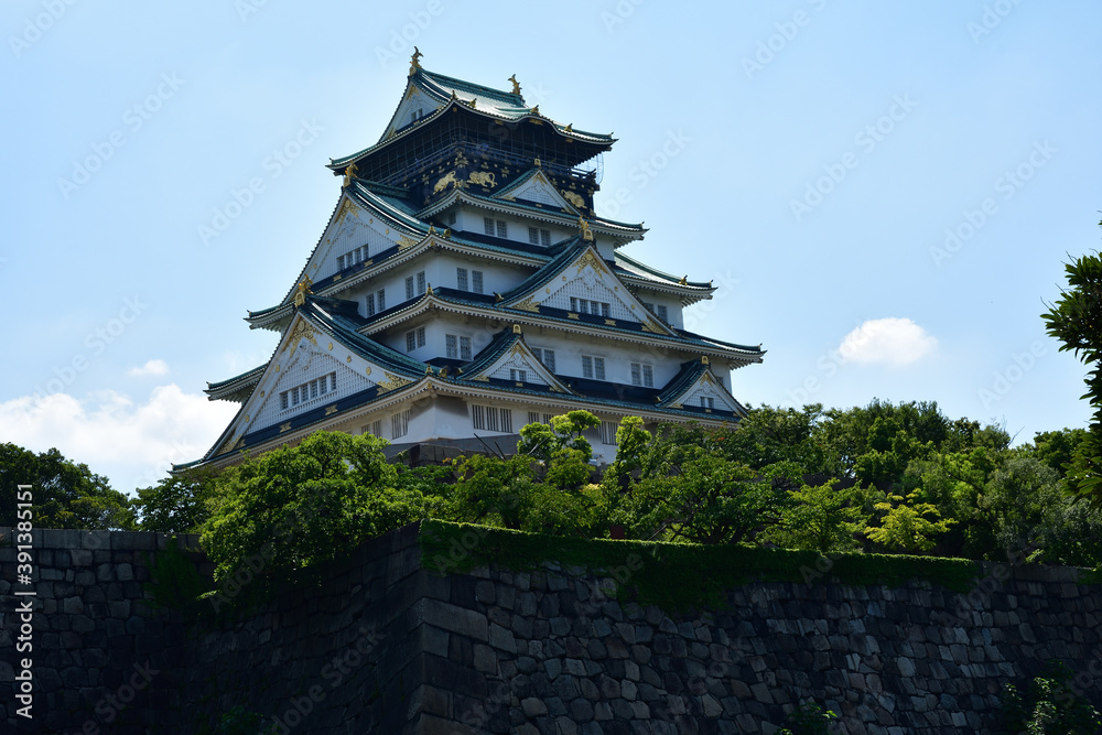 青空と大阪城