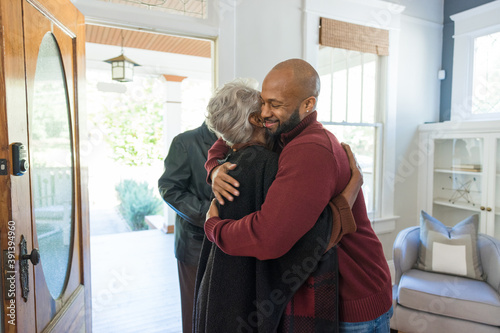 Grandparents greet family for Thanksgiving holiday