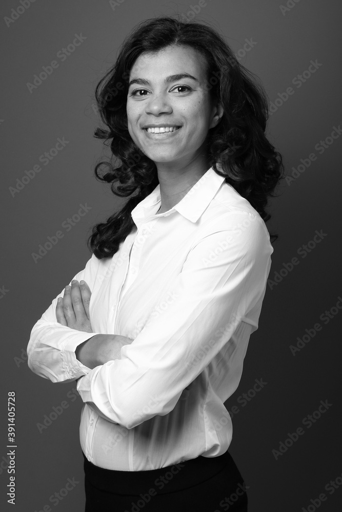 Portrait of a beautiful younng woman Portrait of a beautiful younng woman