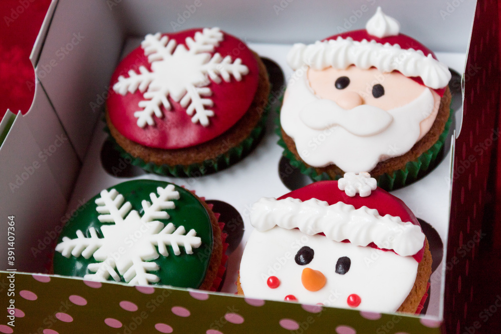 Box of four Christmas cupcakes Box of four Christmas cupcakes