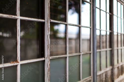 富岡製糸場 病室の窓ガラス