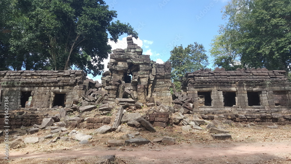 Cambodia. Banteay Chhmar temple is a commune (khum) in Thma Puok District in Banteay Meanchey province in northwest Cambodia. It is located 63 km north of Sisophon.