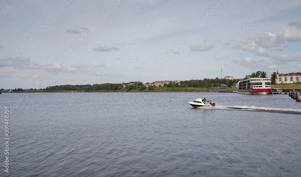 Obraz premium Uglich. Yaroslavl region. Cruise ships at the pier. Golden ring of Russia.