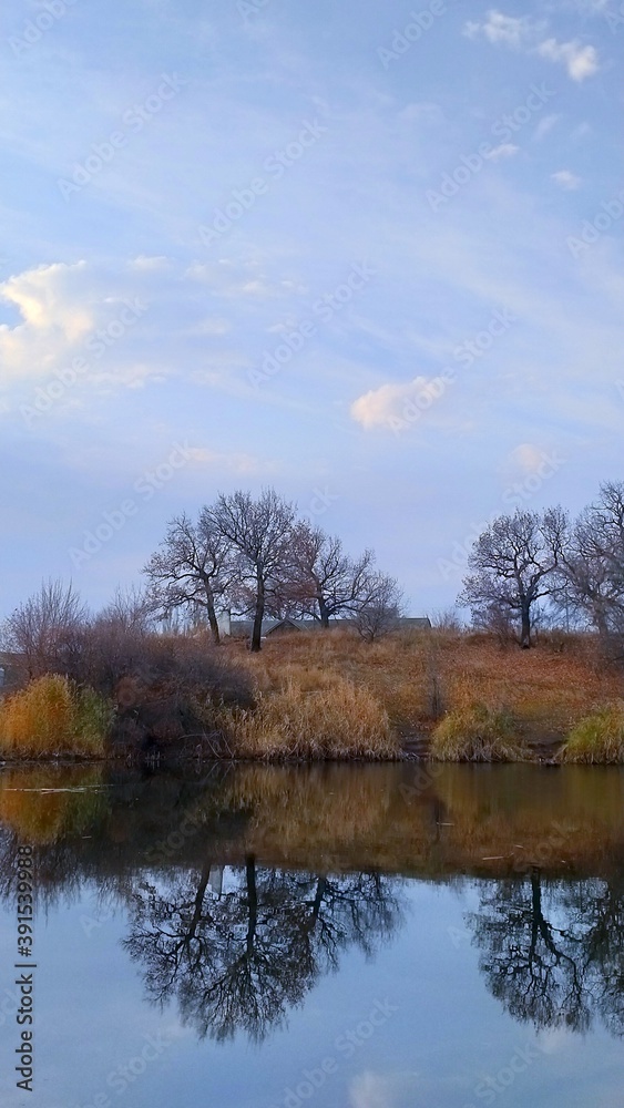 Obraz premium lake in autumn