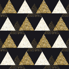 Canvas schilderij Glamour stijl patronen Glinsterende gouden driehoeken op zwart  © trihubova