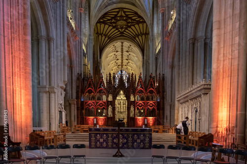 Fototapeta WINCHESTER, UNITED KINGDOM - Dec 02, 2018: The beauWinchester Cathedral altar at
