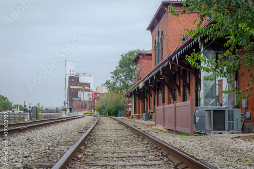 Fotografía Railroad tracks through Kent, Ohio